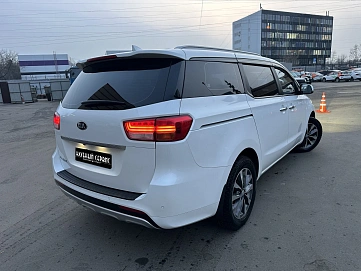 Kia Carnival, 2017г, передний привод, автомат