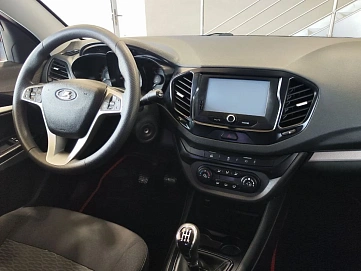 Lada (ВАЗ) Vesta, 2018г, передний привод, механика
