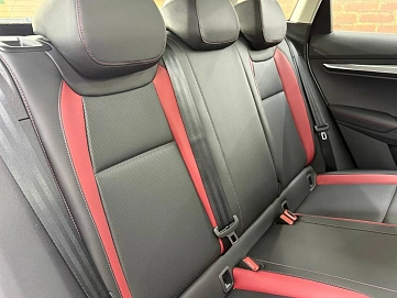 Skoda Karoq, 2025г, передний привод, робот