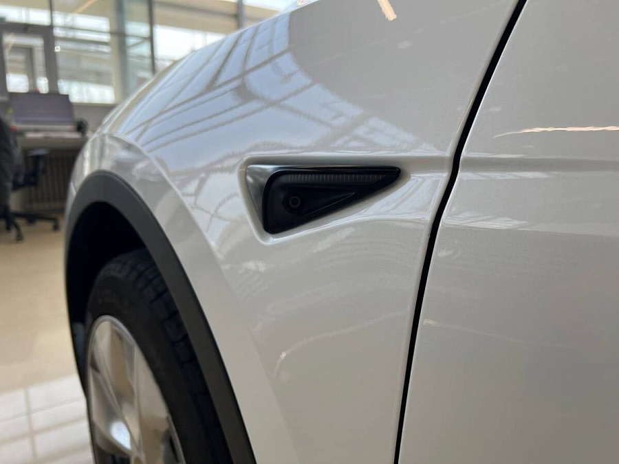 Tesla Model Y, 2021г., полный привод, автомат