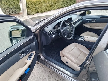 Mercedes-Benz E-Класс, 2010г, задний привод, автомат