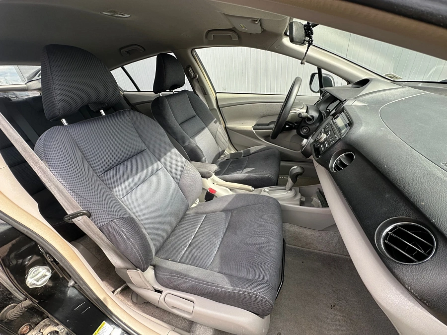 Honda Insight, 2010г., передний привод, вариатор