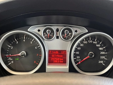 Ford Focus, 2011г, передний привод, автомат