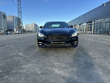 Infiniti Q70, 2015г, полный привод, автомат