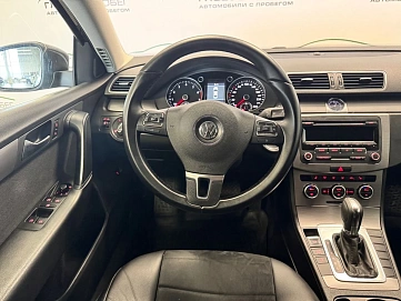 Volkswagen Passat, 2012г, передний привод, автомат