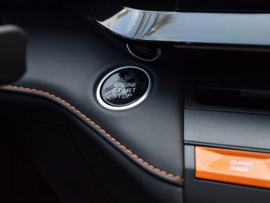 Changan UNI-V, 2024г., передний привод, робот