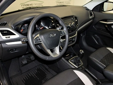Lada (ВАЗ) Vesta, 2019г, передний привод, механика