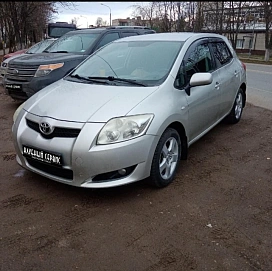 Toyota Auris, 2009г, передний привод, механика