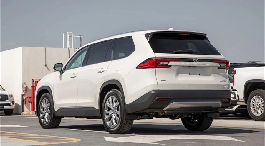 Toyota Grand Highlander, 2024г., полный привод, автомат