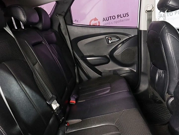 Hyundai Tucson, 2011г, передний привод, автомат