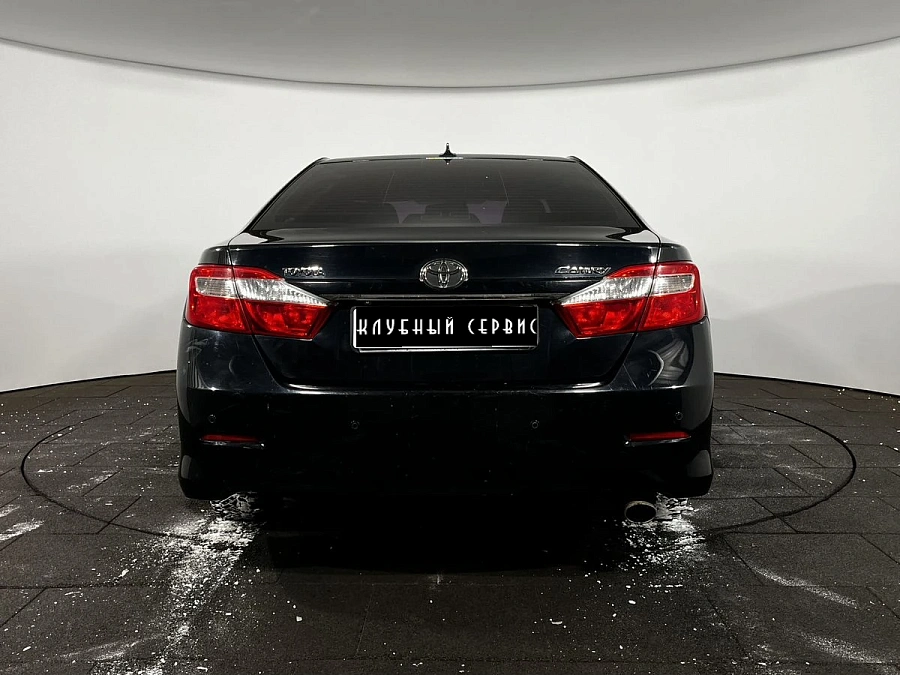 Toyota Camry, 2012г., передний привод, автомат