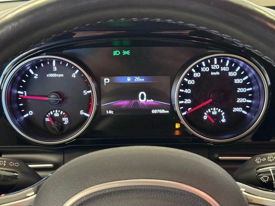 Kia Carnival, 2021г., передний привод, автомат