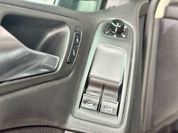 Volkswagen Golf, 2010г, передний привод, робот