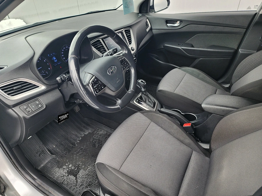 Hyundai Solaris, 2019г., передний привод, автомат