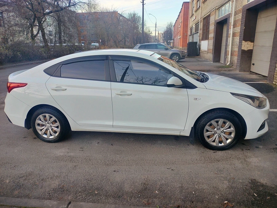 Hyundai Solaris, 2017г., передний привод, автомат