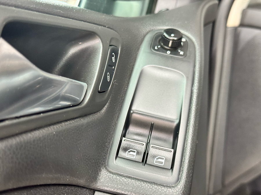 Volkswagen Golf, 2010г., передний привод, робот