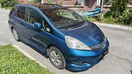 Honda Fit Shuttle, 2011г, передний привод, вариатор