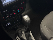 Renault , 2021г., передний привод, автомат