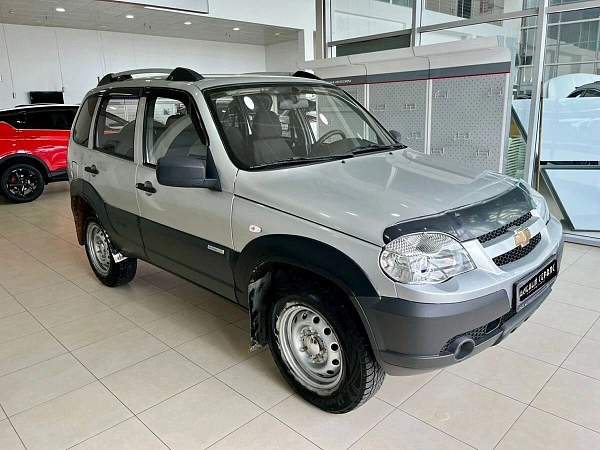 Chevrolet Niva, 2013г., полный привод, механика