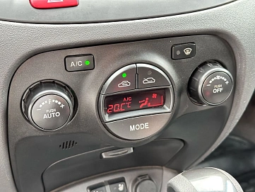Kia Rio, 2010г, передний привод, автомат