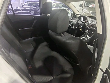Mazda 3, 2011г, передний привод, автомат