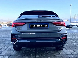 Audi Q3, 2022г, передний привод, робот