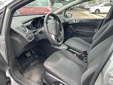 Ford Fiesta, 2016г, передний привод, робот
