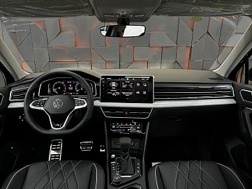 Volkswagen Tiguan, 2023г, полный привод, робот