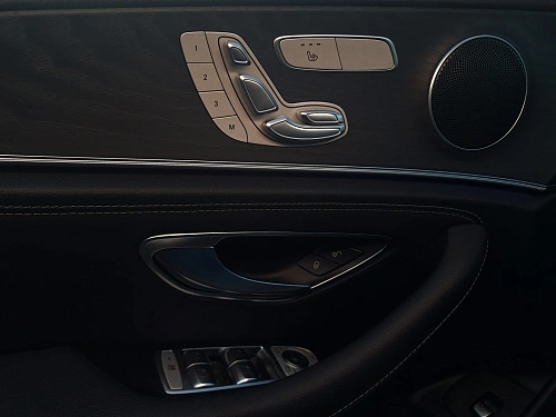 Mercedes-Benz E-Класс, 2020г, полный привод, автомат