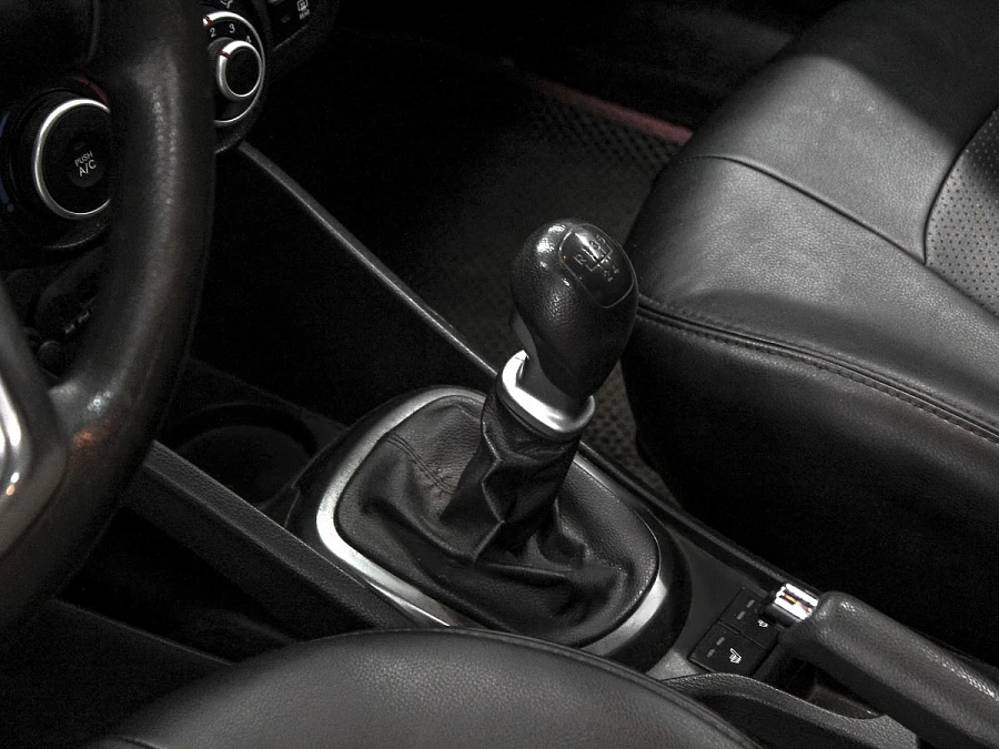 Kia Rio, 2012г., передний привод, механика