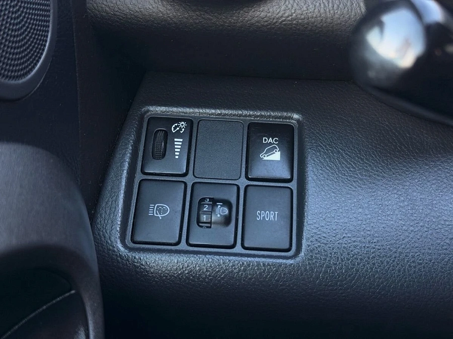 Toyota RAV4, 2011г., полный привод, вариатор