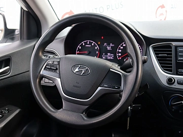Hyundai Solaris, 2018г, передний привод, автомат