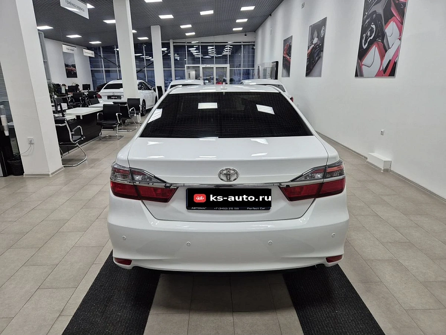 Toyota Camry, 2017г., передний привод, автомат
