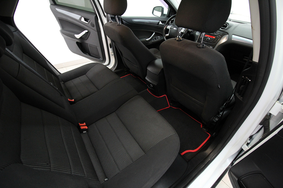 Ford Mondeo, 2012г., передний привод, механика