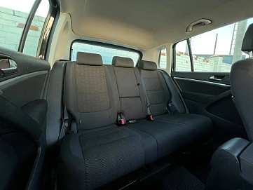 Volkswagen Tiguan, 2012г, передний привод, автомат
