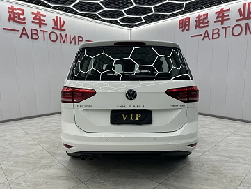 Volkswagen Touran, 2021г, передний привод, робот