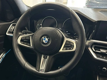 BMW 3 серии, 2019г, полный привод, автомат