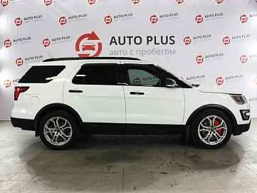 Ford Explorer, 2015г, полный привод, автомат