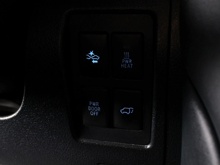 Toyota Land Cruiser, 2016г., полный привод, автомат