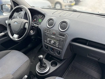 Ford Fusion, 2007г, передний привод, робот
