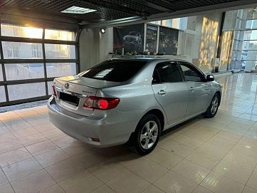 Toyota Corolla, 2011г, передний привод, автомат