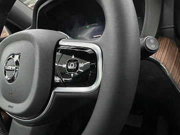 Volvo XC60, 2024г, полный привод, автомат