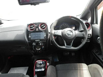 Nissan Note, 2018г, передний привод, автомат