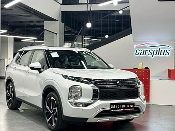 Mitsubishi Outlander, 2023г, передний привод, вариатор