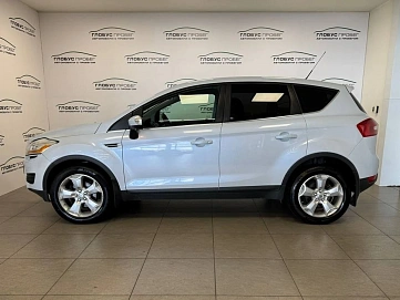 Ford Kuga, 2011г, передний привод, автомат