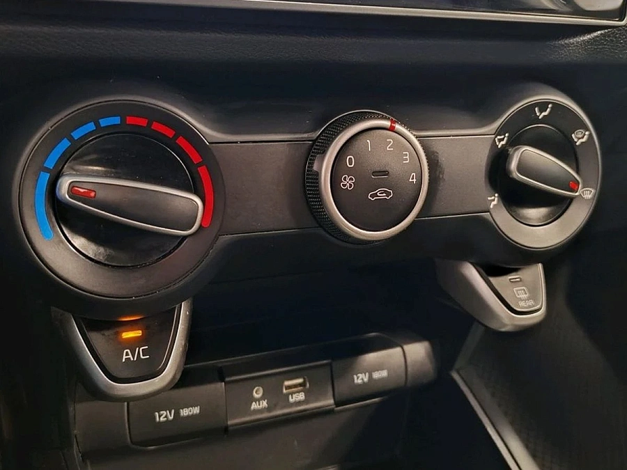 Kia Rio, 2017г., передний привод, механика