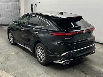 Toyota Harrier, 2022г, передний привод, вариатор