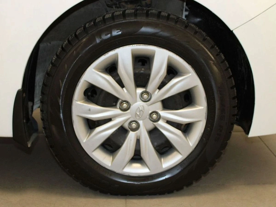 Hyundai Solaris, 2019г., передний привод, механика