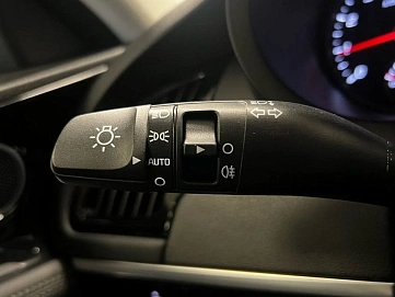 Kia Stinger, 2019г, передний привод, автомат