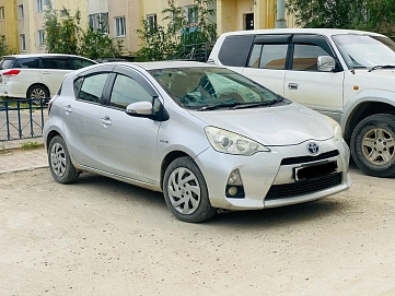 Toyota Aqua, 2013г, передний привод, вариатор